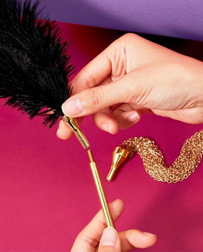 Sensual gold teaser duo, ostrich feather and gold metal chain